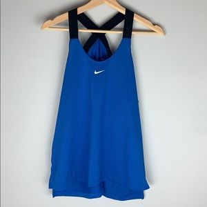 Nike | Loose Fit trainer Small